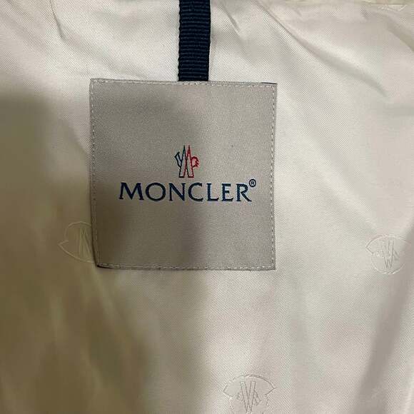 MONCLER VTG Women White Light Quilted Short Down Jacket Size 1 XS-S - Picture 5 of 5